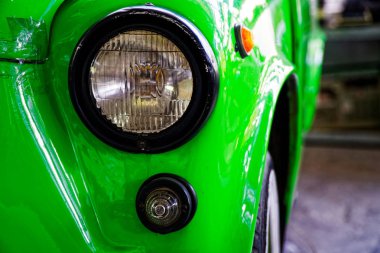 Antika eski araba Far, bir Vintage arabanın Far üzerinde detay. Seçici odak