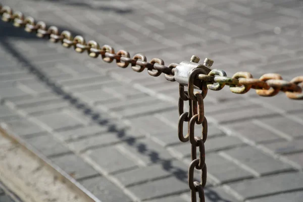 Old rusty Chain fence , soft focus blured background — Stock Photo, Image