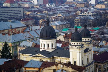 Avrupa Kültür Şehri Lviv 'deki kilise kulesi..
