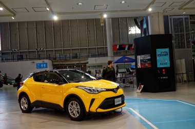 Tokyo, Japonya: 25 Kasım 2019: Toyota Otomobil Sanayi ve Teknoloji Müzesi, Japonya. Toyota Müzesi 1994 yılında kuruldu..
