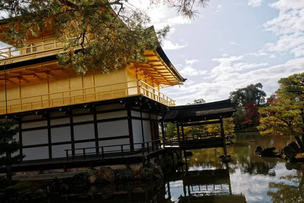 Templo Kinkakuji Pavilhão Dourado Kyoto Japão Banco Lagoa — Fotografia de Stock