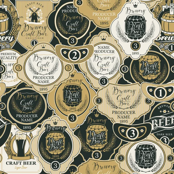以啤酒为主题的矢量无缝图案 带有木桶 大麦耳 啤酒杯 磨坊等复古风格的啤酒标签 — 图库矢量图片