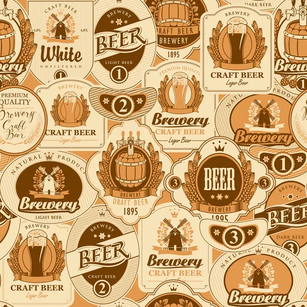 ビールグラス ミルズのイメージで様々 なビールのラベルが付いているビールをテーマとしたシームレスなパターンをベクトル 月桂樹の花輪 明るい背景でレトロなスタイルで小麦やその他の耳 — ストックベクタ