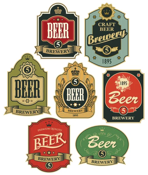 レトロなスタイルの7つのビールラベルのベクトルセット — ストックベクタ