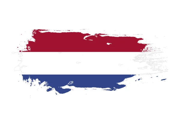 Grunge penseelstreek met nationale vlag van Nederland. Aquarel p — Stockvector