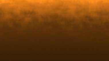 Bu sakin animasyon arka planında, turuncu bir gökyüzünün üzerinde süzülen yumuşak bulutlar, çeşitli projeler için mükemmel barışçıl ve rüya gibi bir atmosfer yaratıyor..