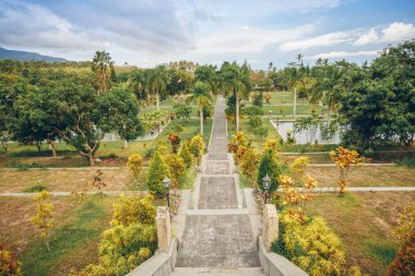 Taman Ujung Parkı 'ndaki Endonezya, Bali yakınlarındaki Kraliyet Su Sarayı' nın panoramik manzarası.
