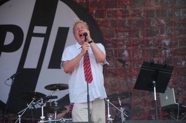 Trencin, Slovakya - 9 Temmuz 2011: Johnny Rotten sınırlı imajı (Pil, Sex Pistols ex) Pohoda Festivali ile canlı performans