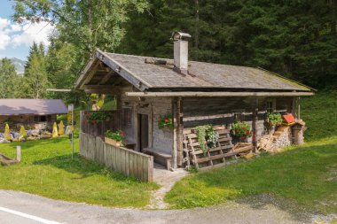 Achensee Gölü, Avusturya. 24 Ağustos 2017. Avusturya 'nın Achensee Gölü bölgesindeki Tyrol Gölü. 24 Ağustos 2017. Avusturya 'nın Tyrol bölgesinde yer alan göl, Tyrol' daki en büyük göldür ve Buzul Hanı 'nın morinaları tarafından oluşturulmuştur. 1927 'den beri göl