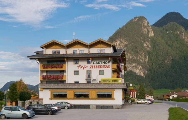 奥地利施特劳斯2017年9月22日 斯特拉斯是奥地利蒂罗尔著名的Zillertal山谷中的一个城镇 — 图库照片