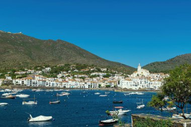 Kadaques, İspanya. 16 Haziran 2019. Alt Empord Belediyesi, Katalonya 1958 Marcel Duchamp, yazlık evini Kadaquess 'te kurdu. Sürrealist ressam Salvador Dal 1948 yılında New York' tan döndü.