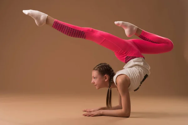 Tjej gymnast, livsstil, sport — Stockfoto
