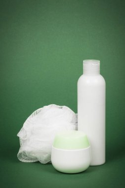 duş jeli ve banyo süngeri