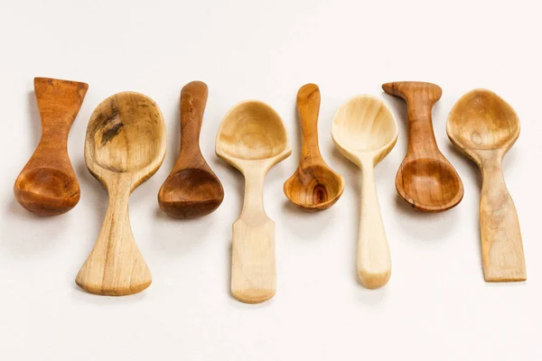 Cucchiai di legno diversi — Foto Stock