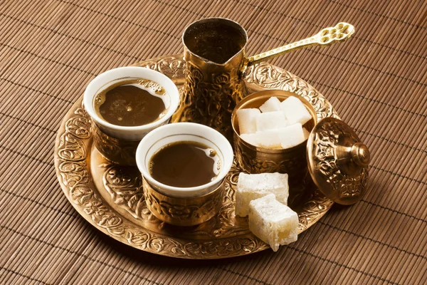 Gouden Turkse koffie set — Stockfoto