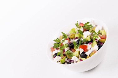 Yunan salatası beyaz arka plan