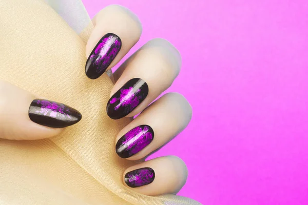 Roze nagels manicure — Stockfoto