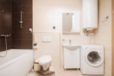 Aile evinde banyosu, klasik iç tasarım..