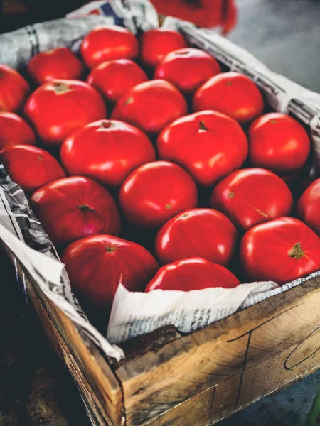 Ripe Red Tomatoes Wooden Box Georgian Market — Stock Photo, Image