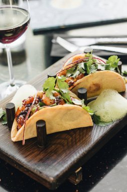 sebze ve maydanoz, Meksika mutfağı ile lezzetli tacos 