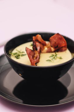 siyah kase lezzetli krem çorba 