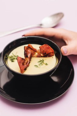 el tutma kase lezzetli krem çorba 