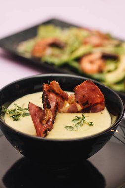 siyah kase lezzetli krem çorba 