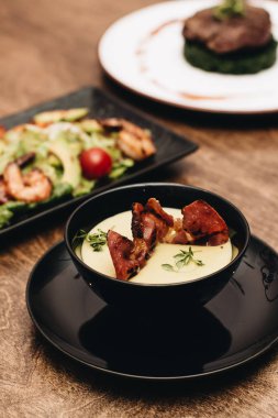 siyah kase lezzetli krem çorba 