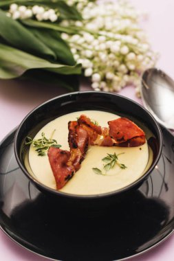 siyah kase lezzetli krem çorba 