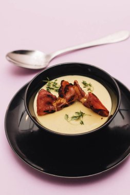 siyah kase lezzetli krem çorba 