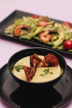 siyah kase lezzetli krem çorba 