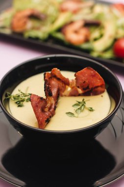 siyah kase lezzetli krem çorba 