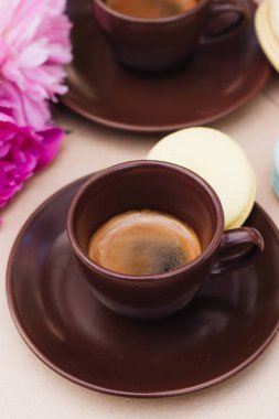 kahverengi bardak kahve, sabah içki 