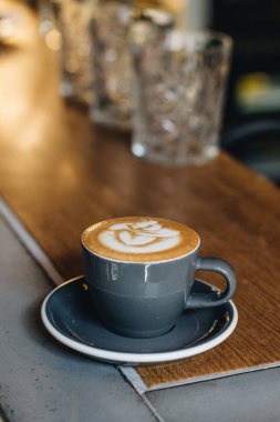 kahve latte sanat, sabah içki ile 