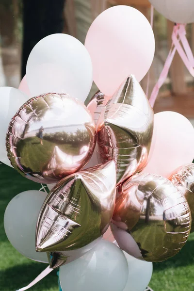 Diferentes Globos Color Rosa Hermosa Decoración Festiva — Foto de Stock