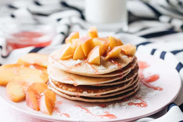 Stack Delicious Homemade Pancakes Sauce Sliced Apple — Stock Photo, Image