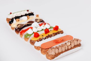 sır ile lezzetli tatlılar kümesi renkli tatlı 