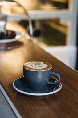 kahve latte sanat, sabah içki ile 