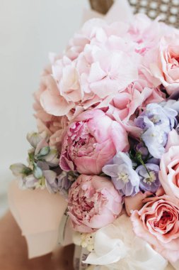 Yumuşak çiçekli güzel bahar buketi