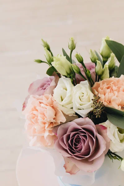 Schöner Frühlingsstrauß Mit Zarten Blumen — Stockfoto