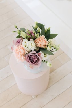 Yumuşak çiçekli güzel bahar buketi