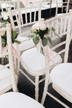 çiçek, düğün tarzı ile dekore edilmiş koltukları