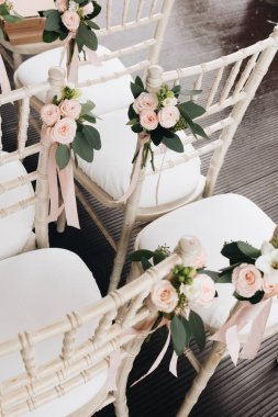 çiçek, düğün tarzı ile dekore edilmiş koltukları