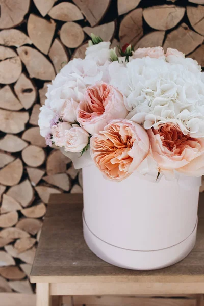 Hermoso Ramo Primavera Con Flores Tiernas —  Fotos de Stock