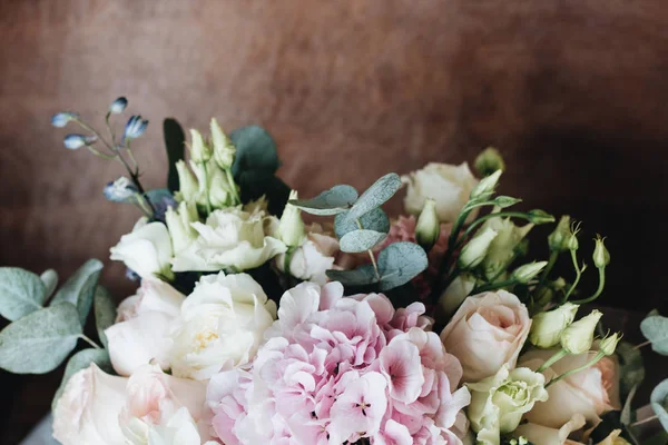 Vackra Våren Bukett Med Rosa Anbud Blommor — Stockfoto