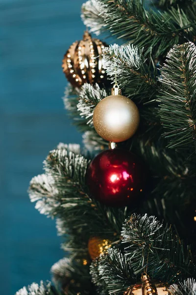 Arbre Noël Décoré Boules Brillantes — Photo