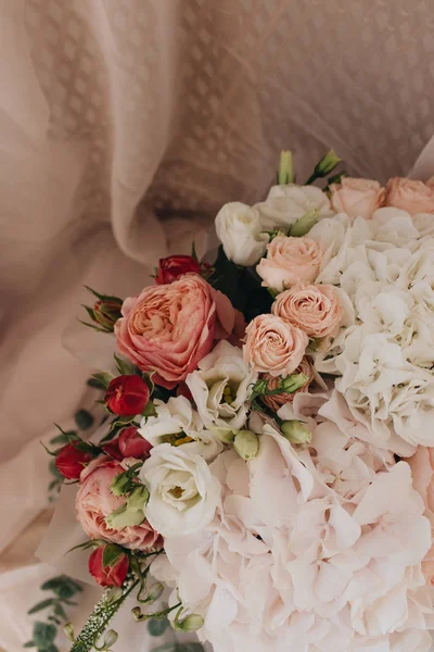 Vacker Vårbukett Med Mjuka Blommor — Stockfoto