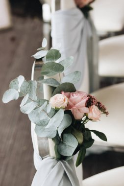 çiçek, düğün tarzı ile dekore edilmiş koltukları