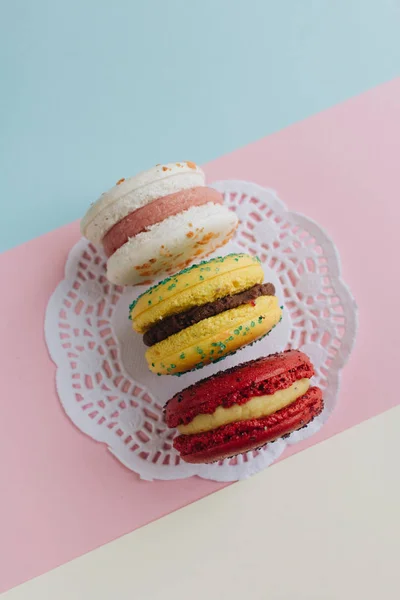 Composition Delicious Bright Macaroons Sweet Dessert — Stock Photo, Image