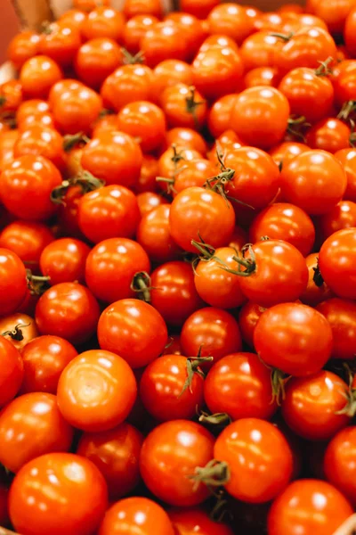 Tumpukan Tomat Matang Segar Latar Belakang Makanan — Stok Foto